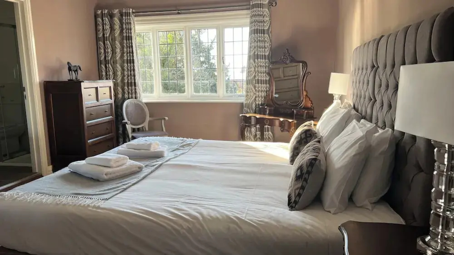 The Royal Oak Hotel and Restaurant