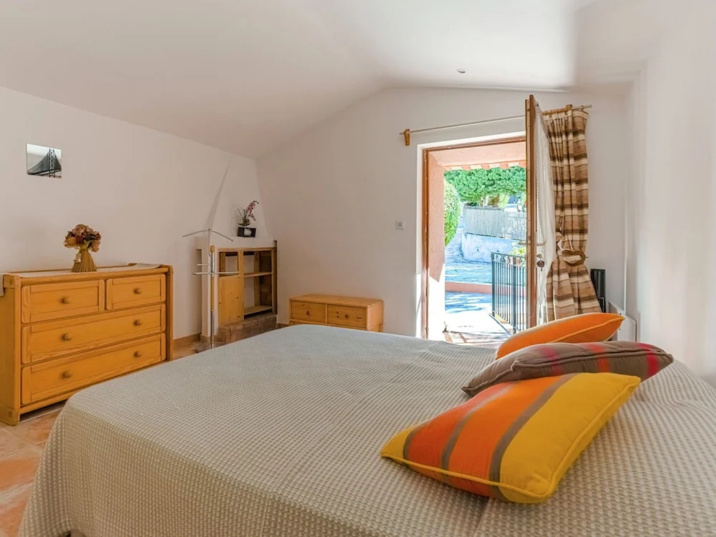 Pretty Holiday Home in Berre-les-alpes With Garden