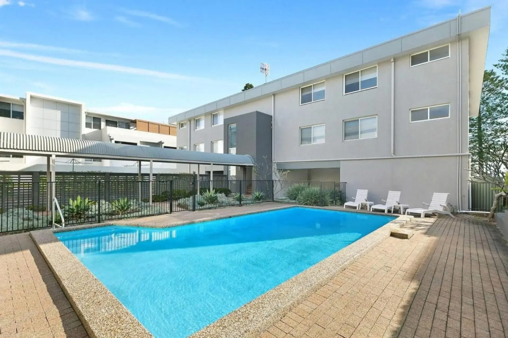 Regency Court 4