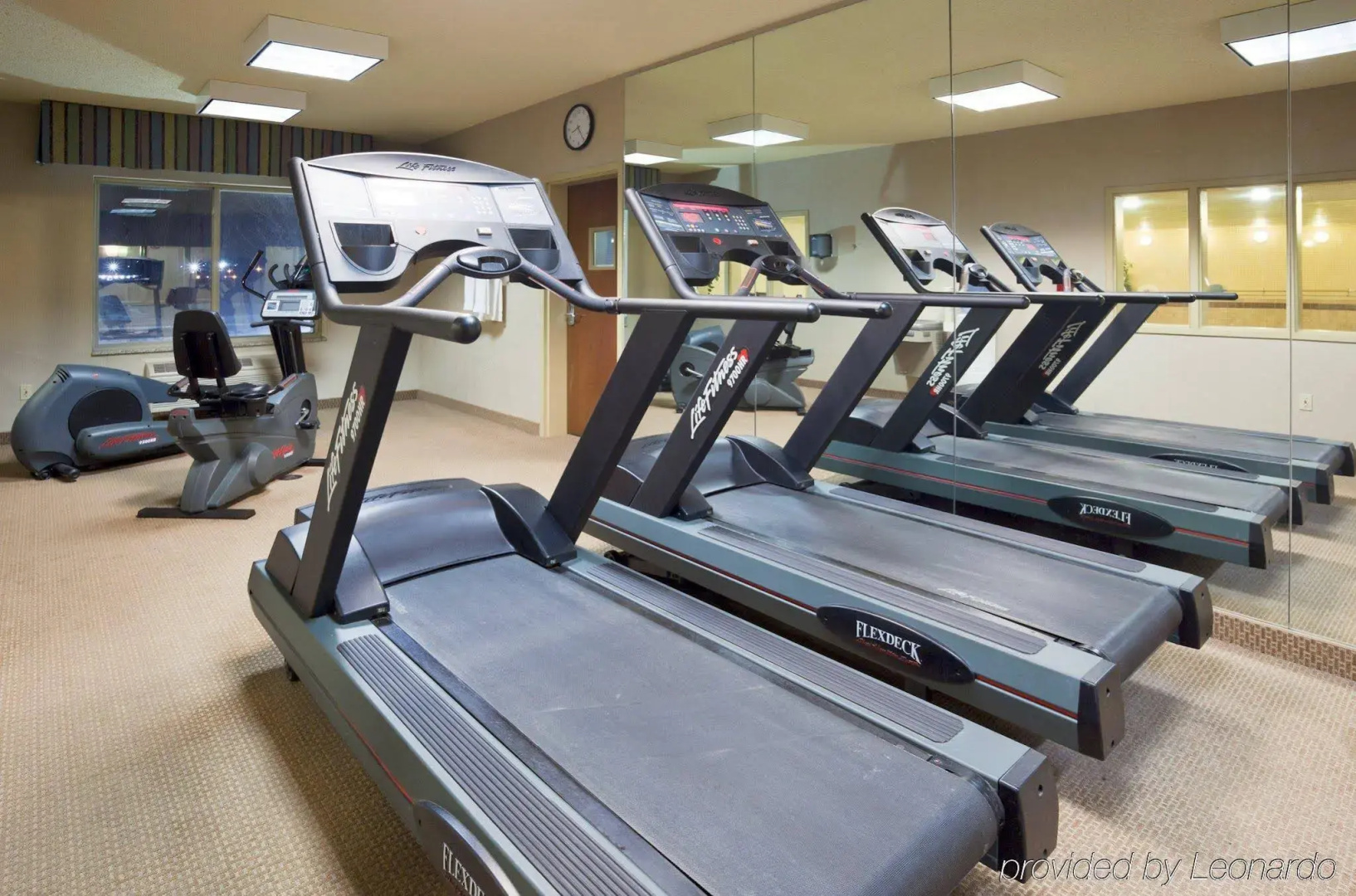 Holiday Inn Express Hotel & Suites Grand Forks by IHG