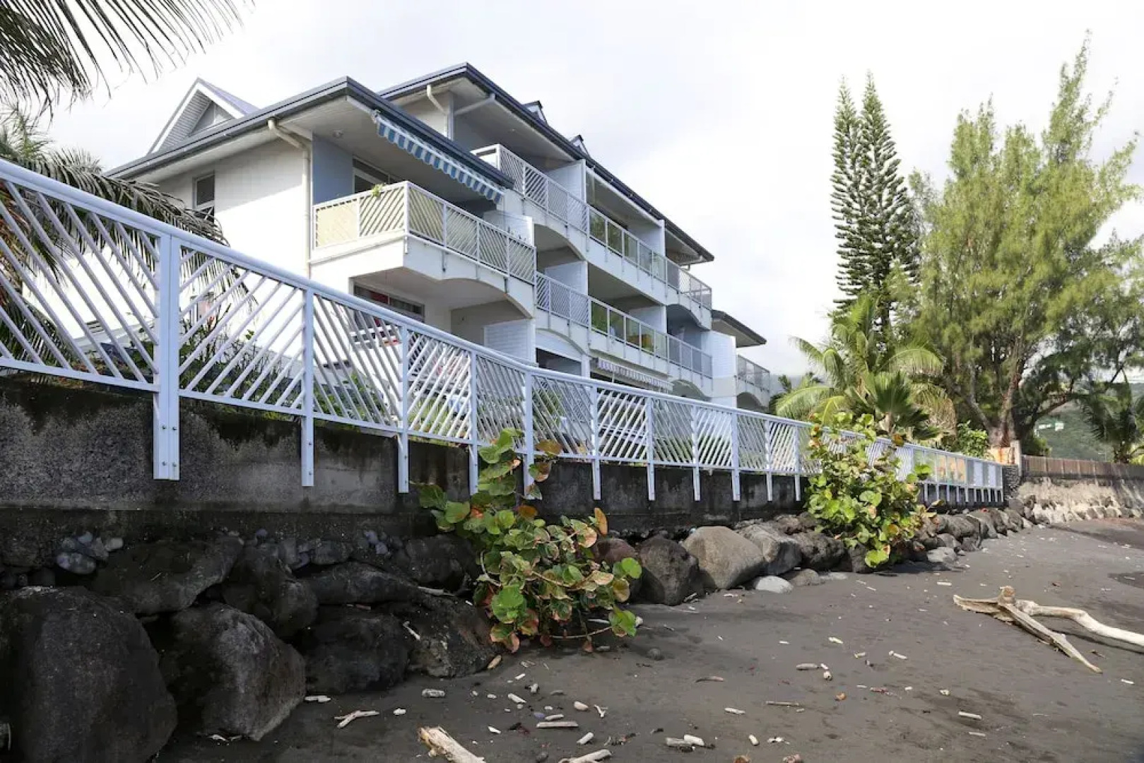 RESIDENCE SUNSET BEACH Studio sur la plage