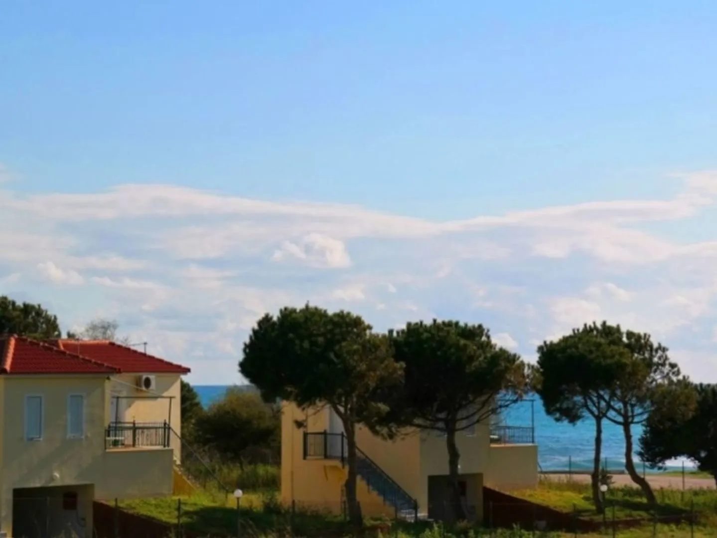 Romanos Beach Villas