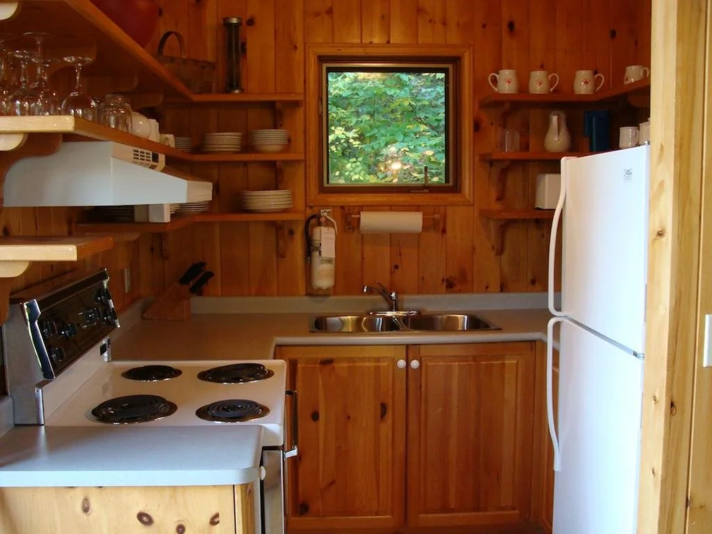 Port Cunnington Lodge & Resort