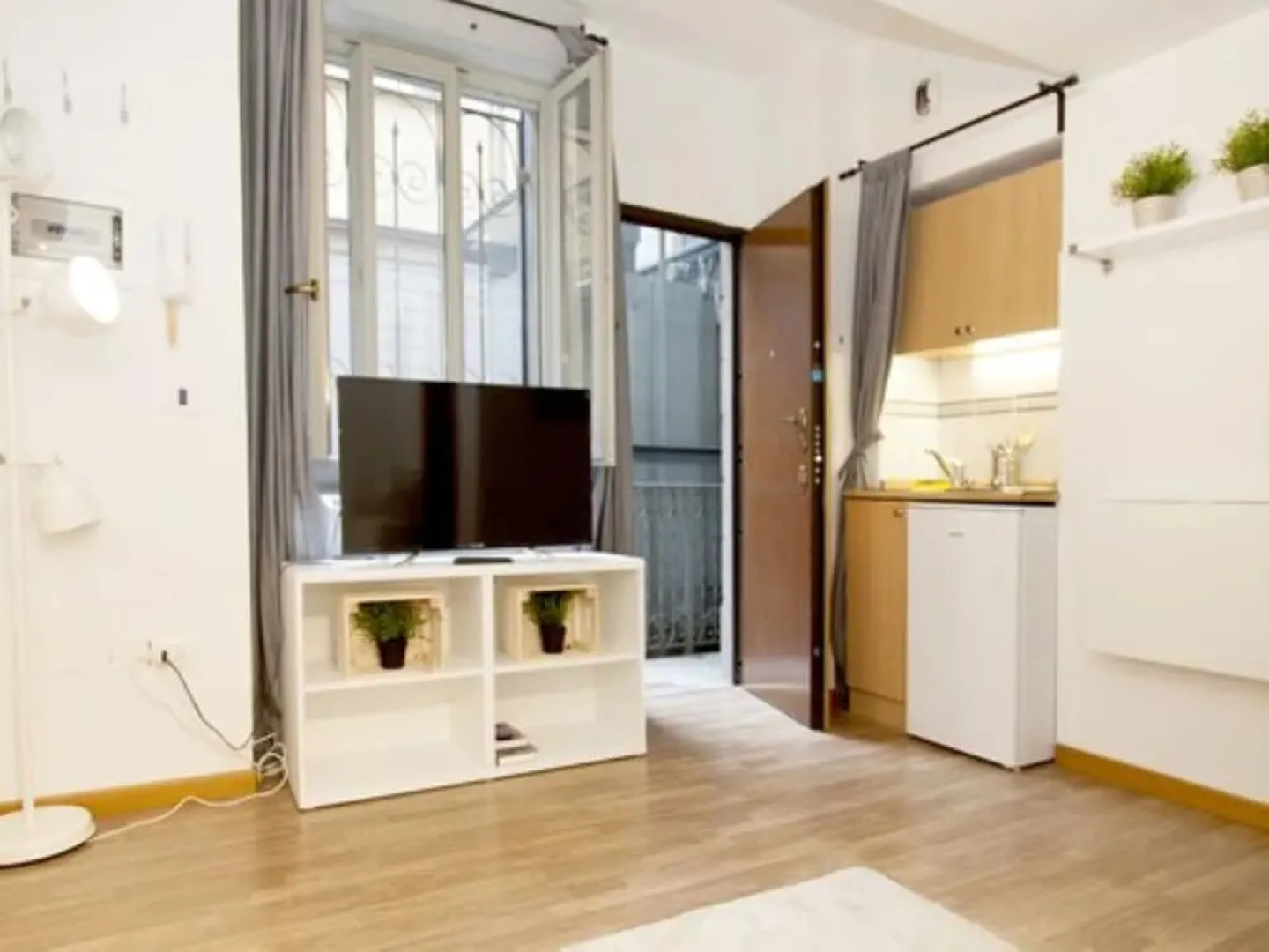 Cadorna Center Studio- Flats Collection