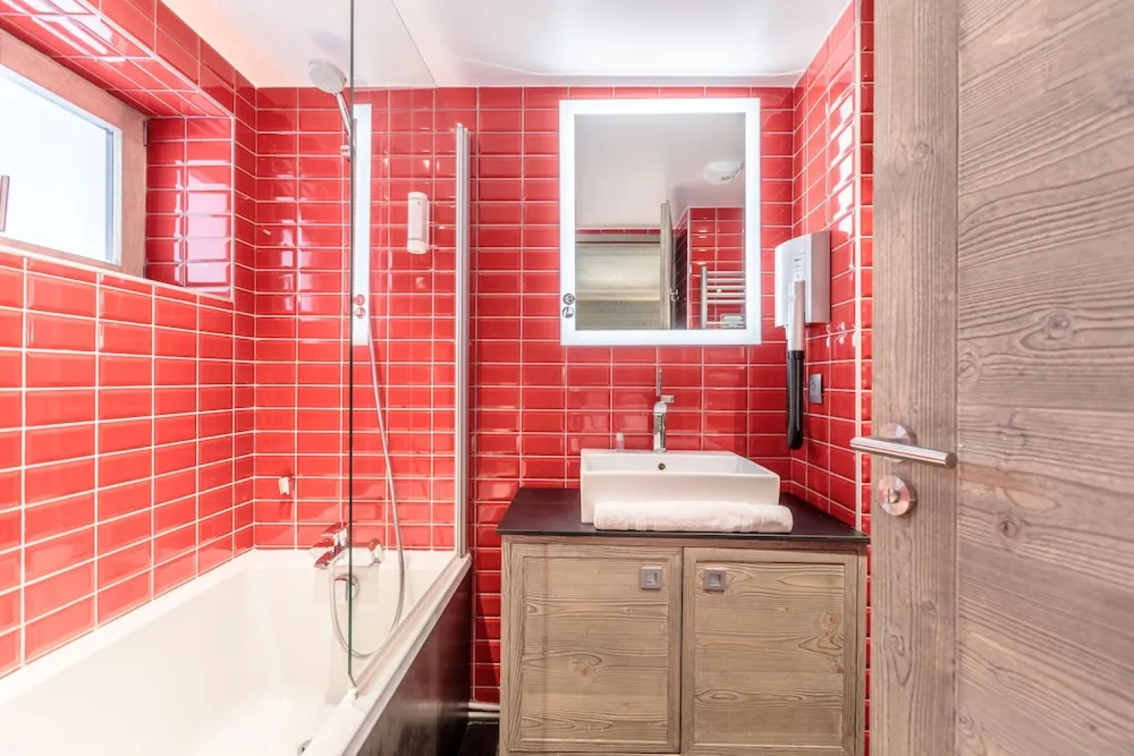 Victoria Lodge, Friendly Hotel