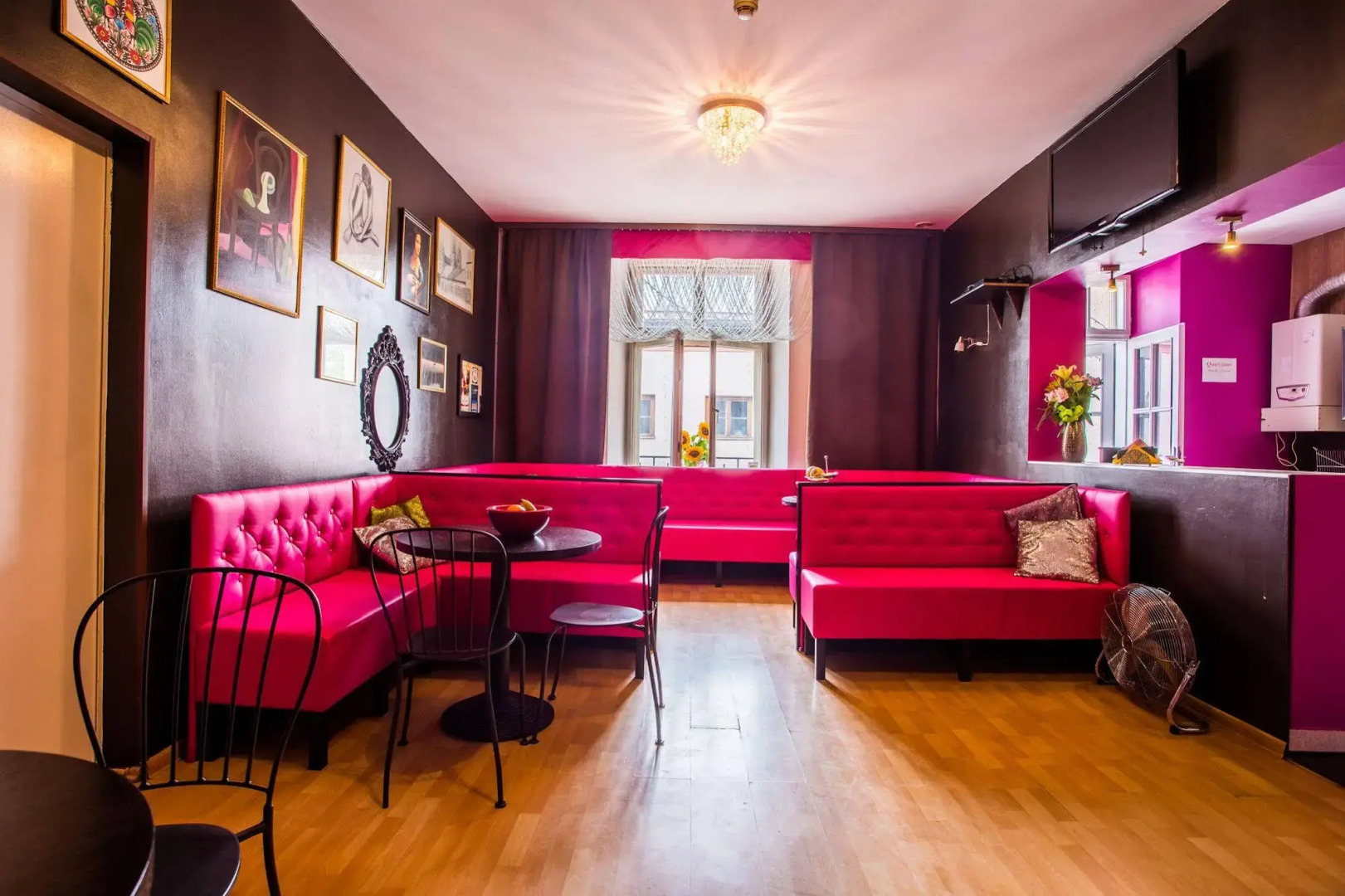 Pink Panthers Hostel Private