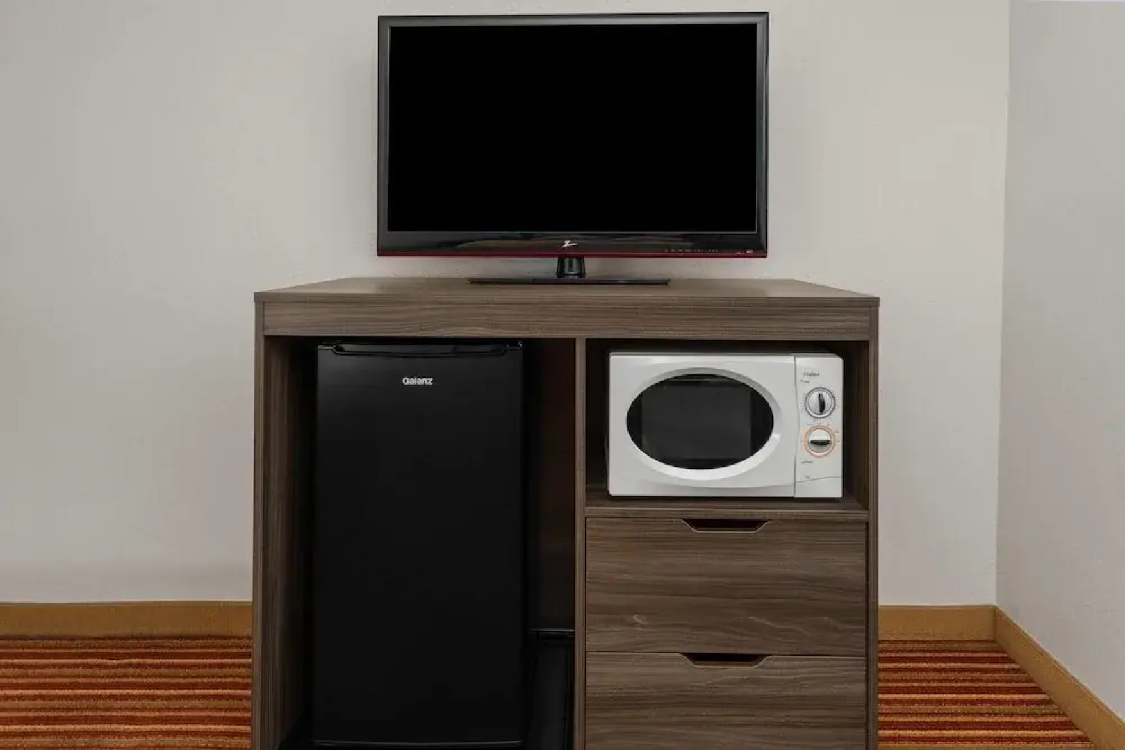 Super 8 by Wyndham Rock Port MO