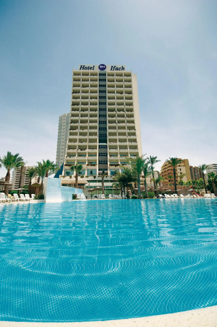 RH Ifach Family Hotel