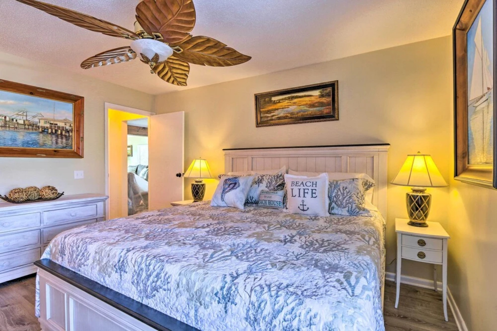 Walk to Harbor Island Beach: Cozy St Helena Villa!
