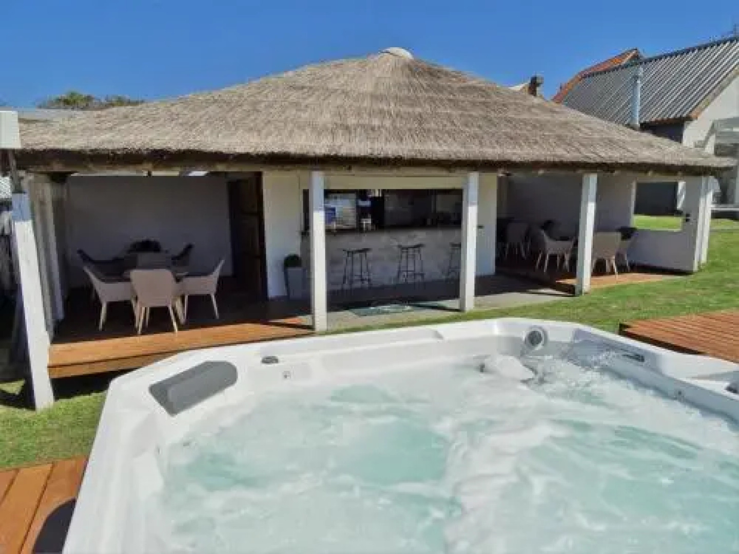 Kanaloah Lodge & Cabins