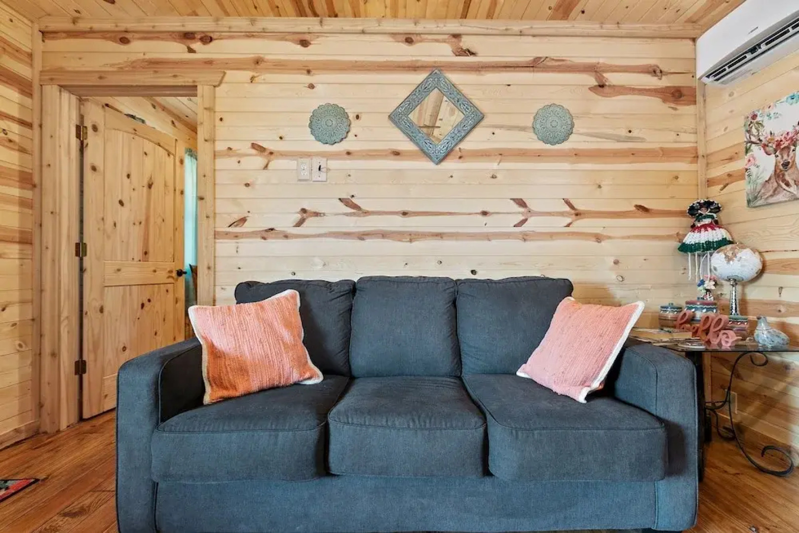 Hr 5 - The Indian 1 Bedroom Cabin by RedAwning