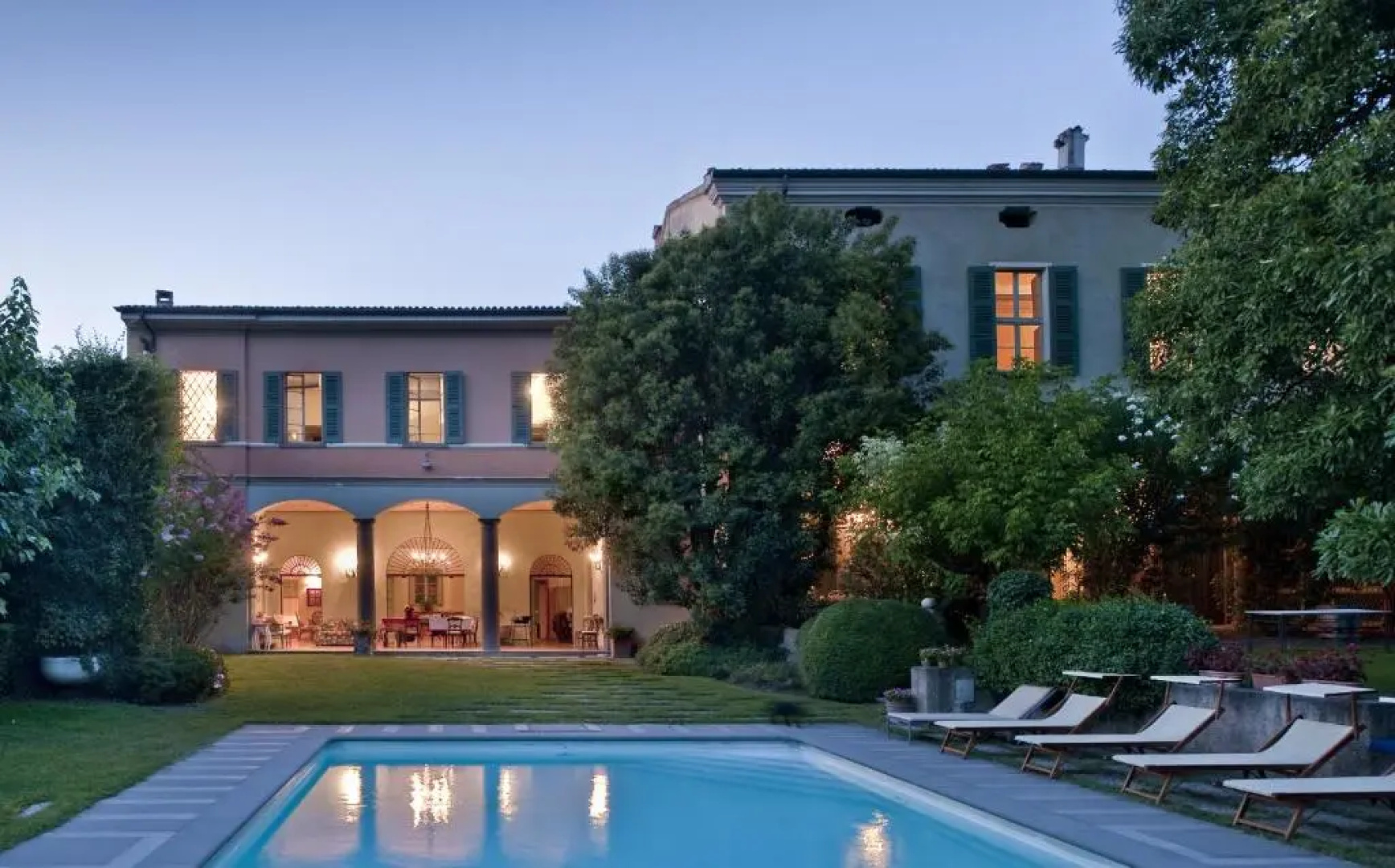 Sisters House