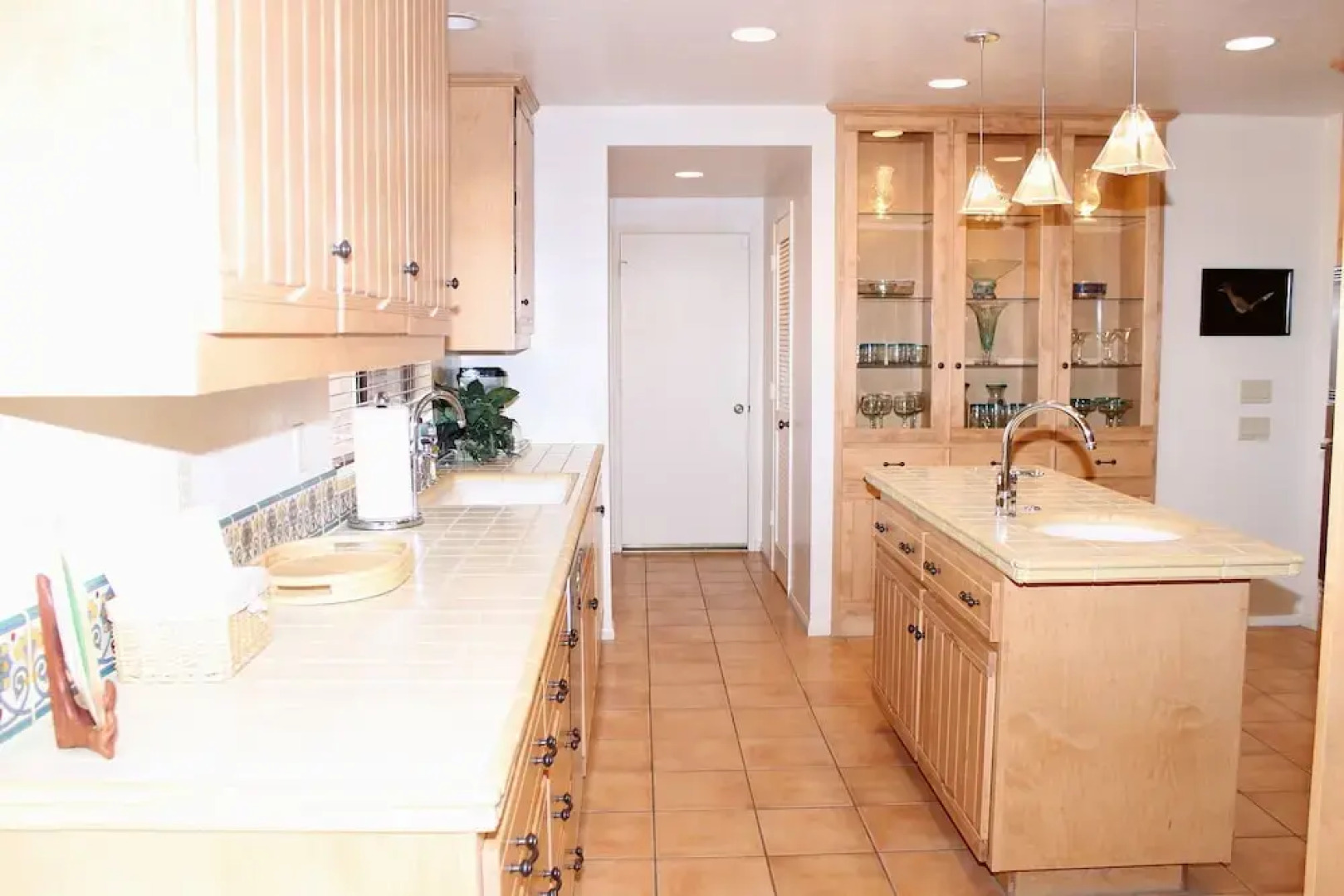 Salomon's Paradise: Desert Home by RedAwning