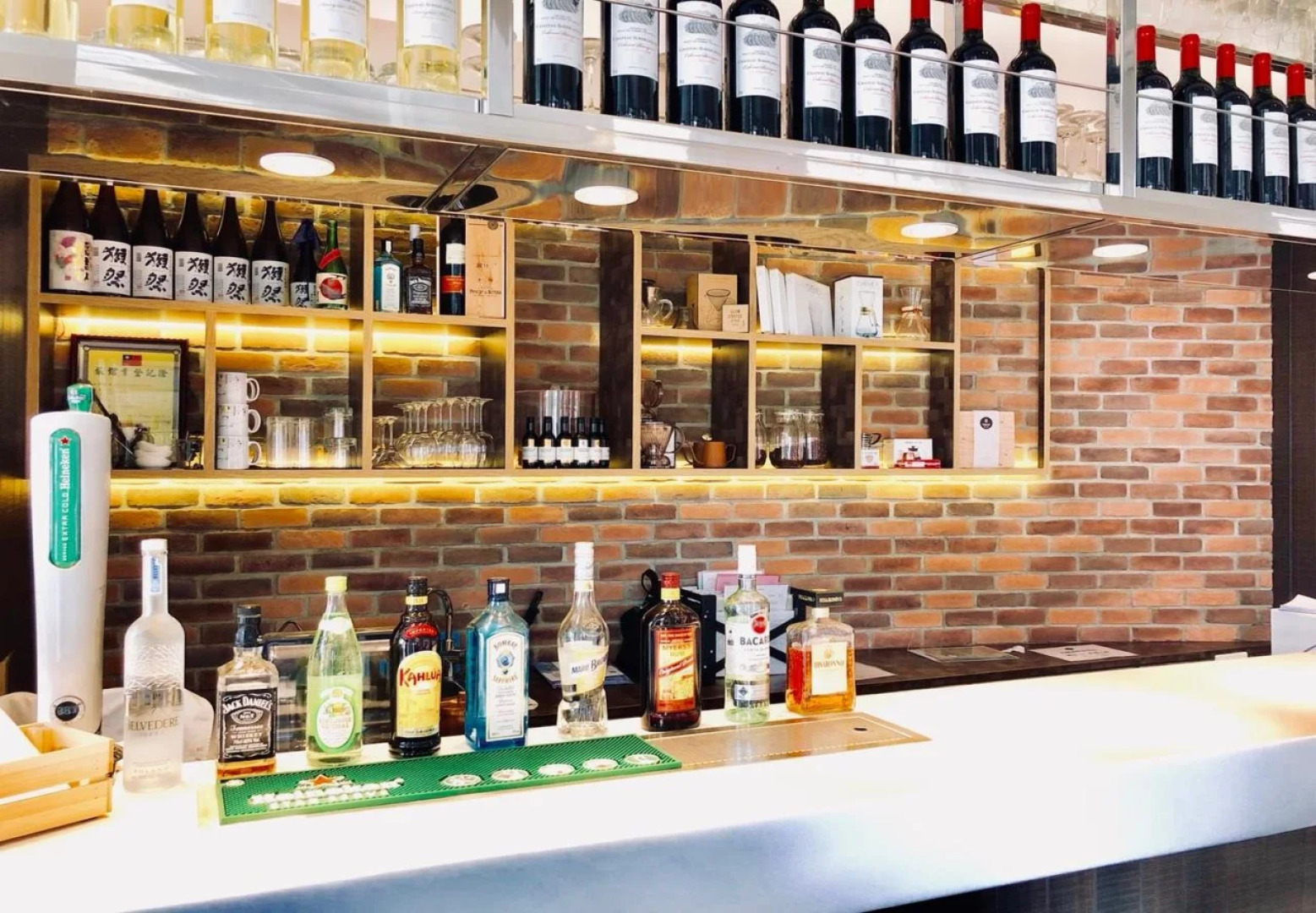 Single Inn - Kaohsiung Station