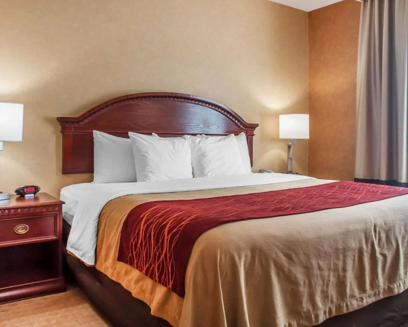 Comfort Inn Near Walden Galleria Mall- Cheektowaga
