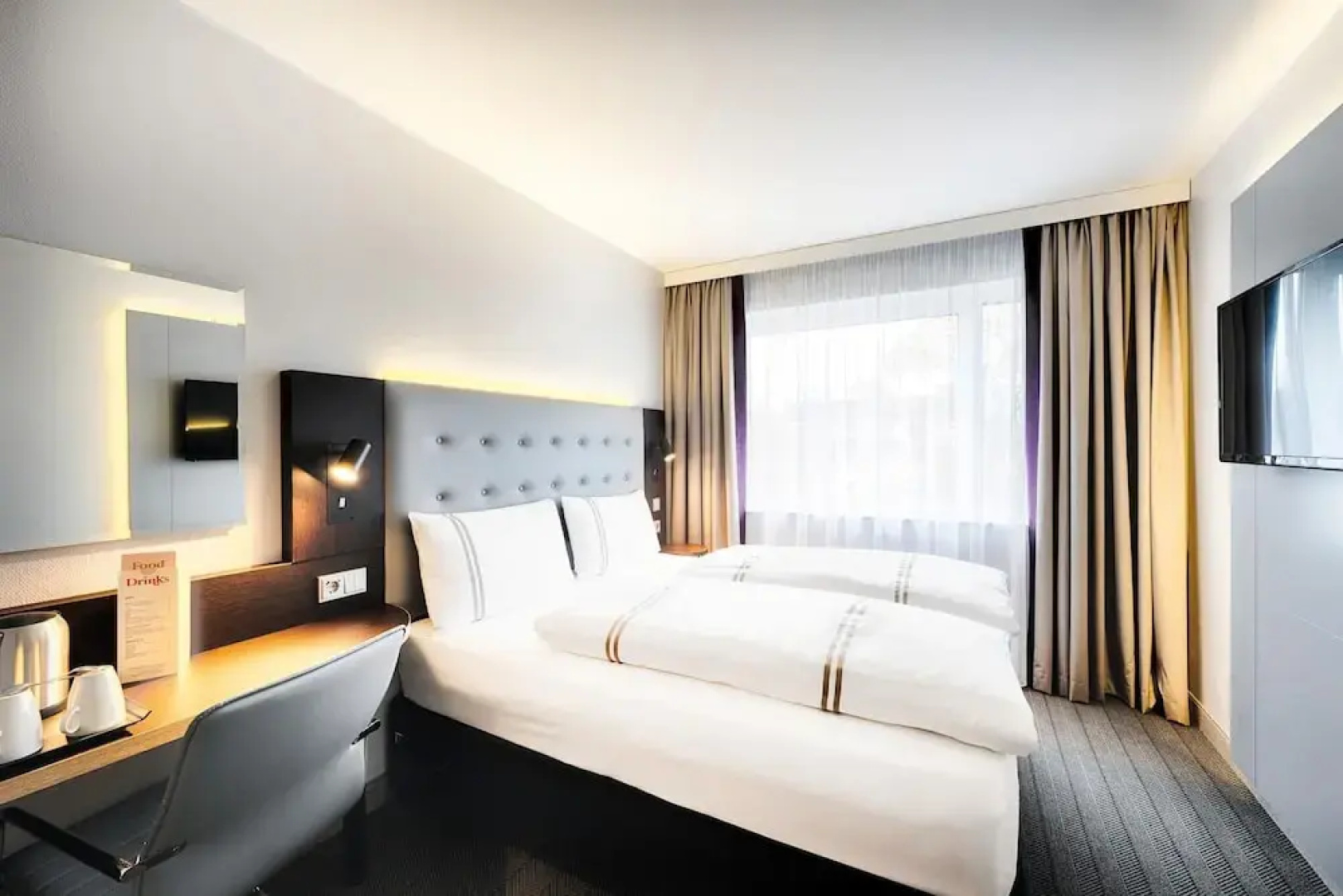 Отель Premier Inn Koeln City Centre