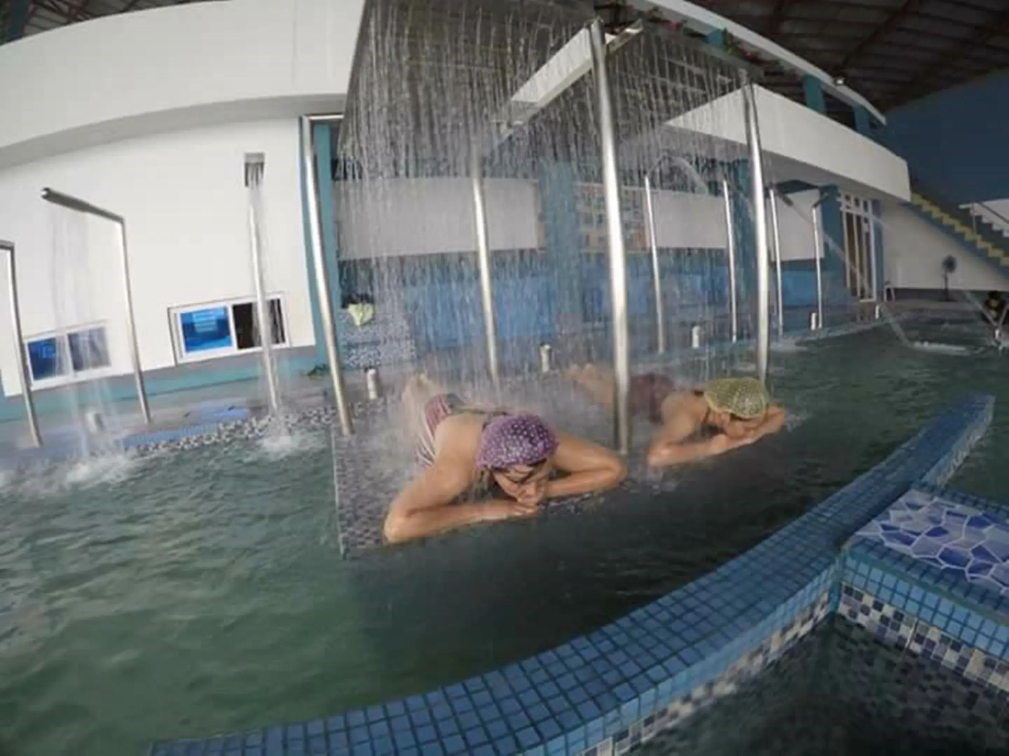 Regal Plaza Drive-Inn