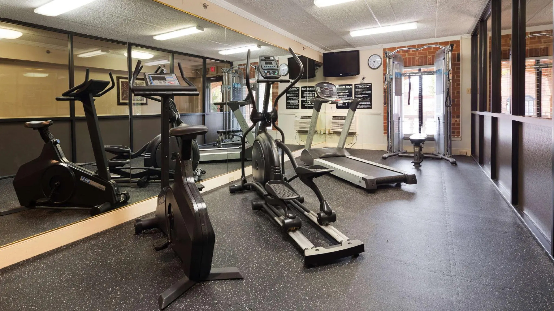 Best Western Plus Governor's Inn