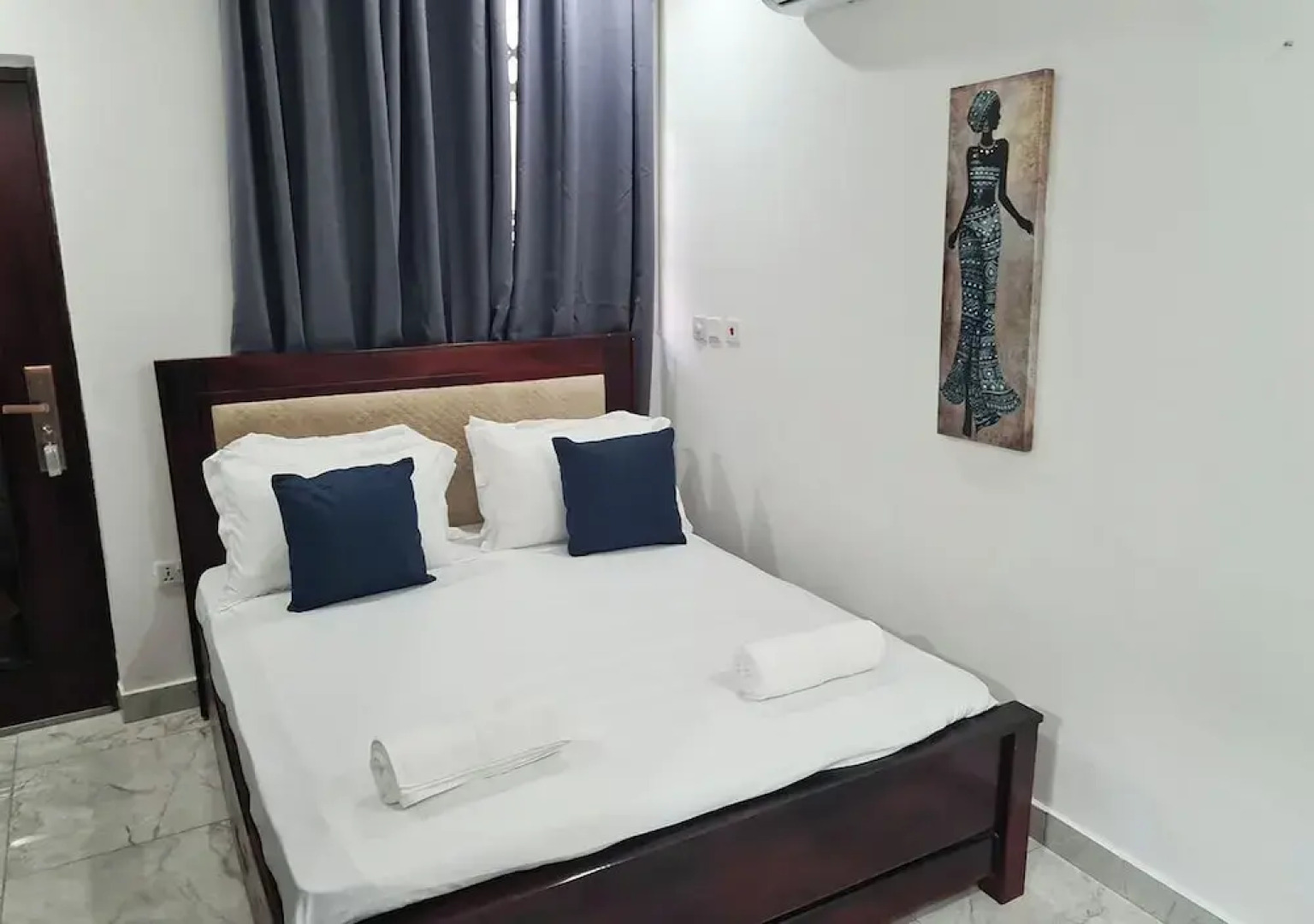 Beautiful Quiet & Cozy  Close to Highway