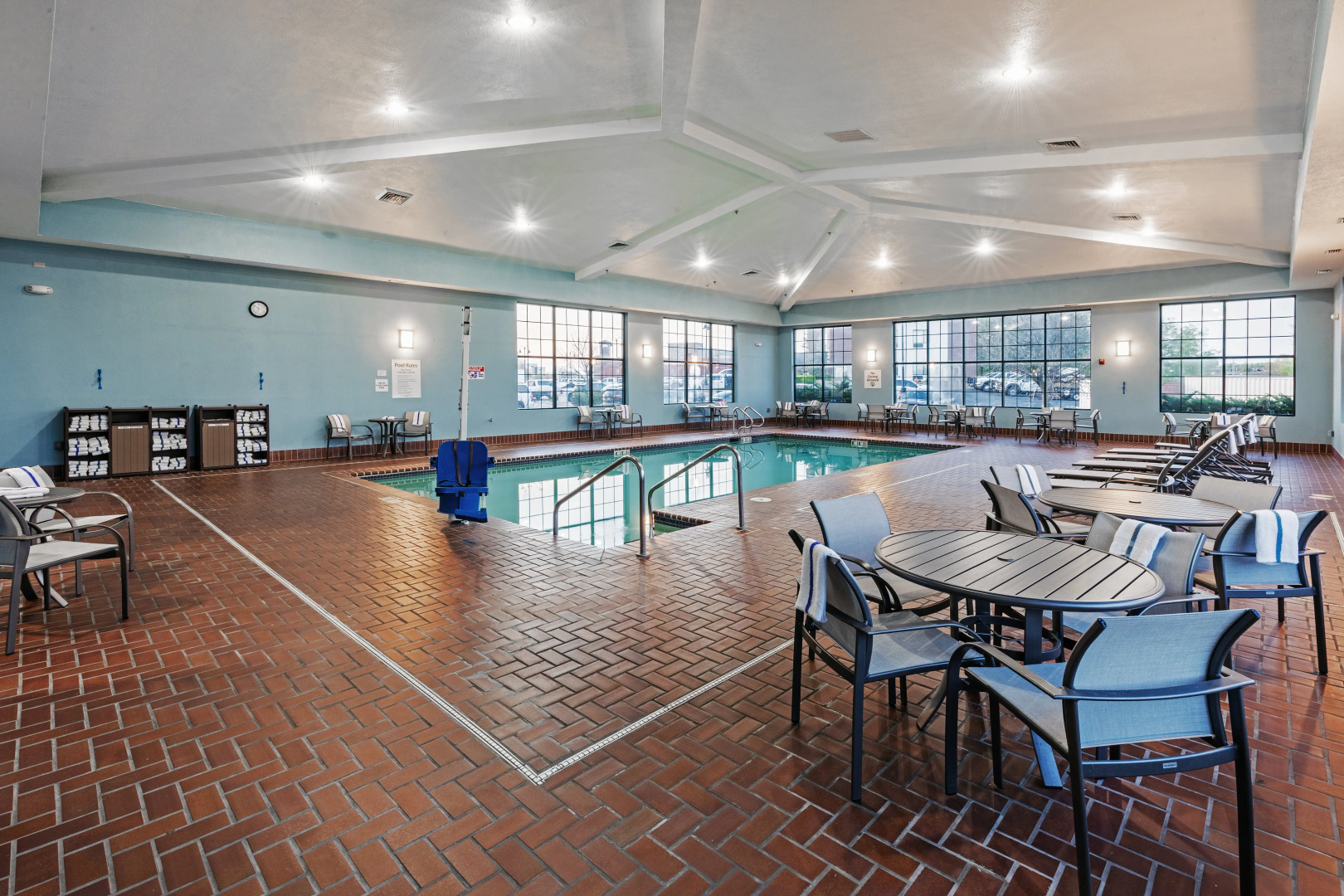 Holiday Inn Express & Suites Tulsa S Broken Arrow Hwy 51 by IHG