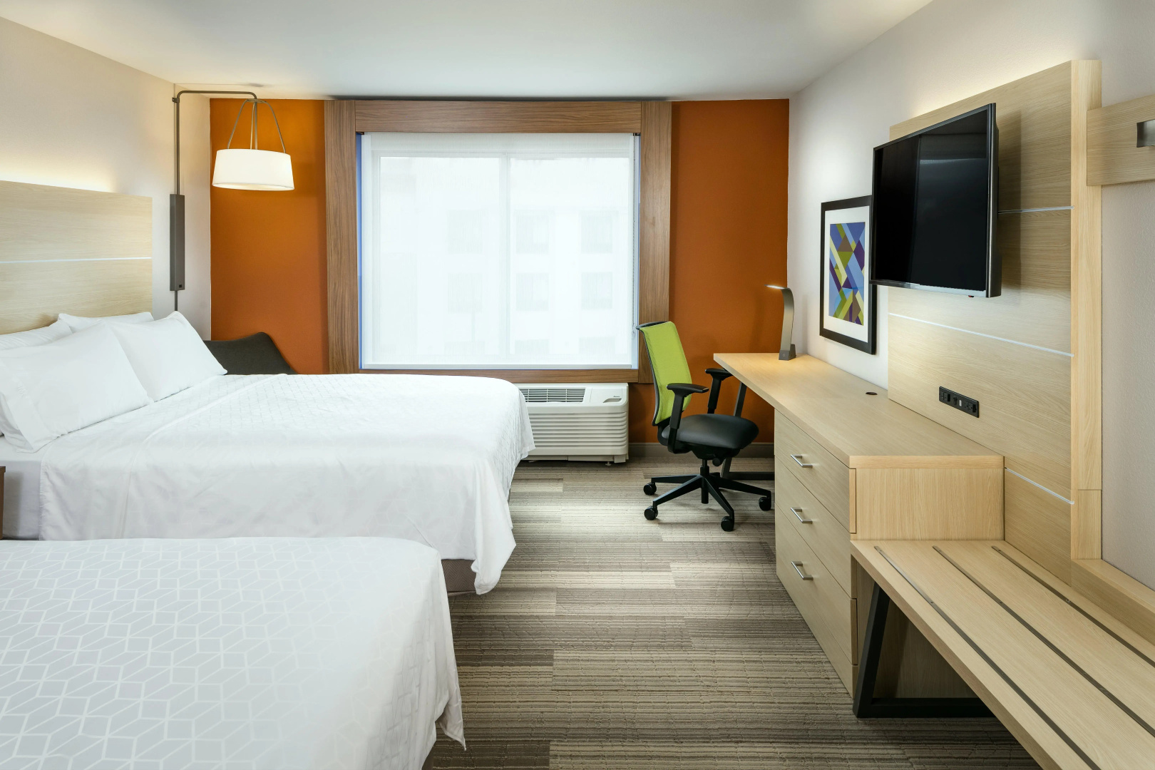 Holiday Inn Express & Suites Medford by IHG