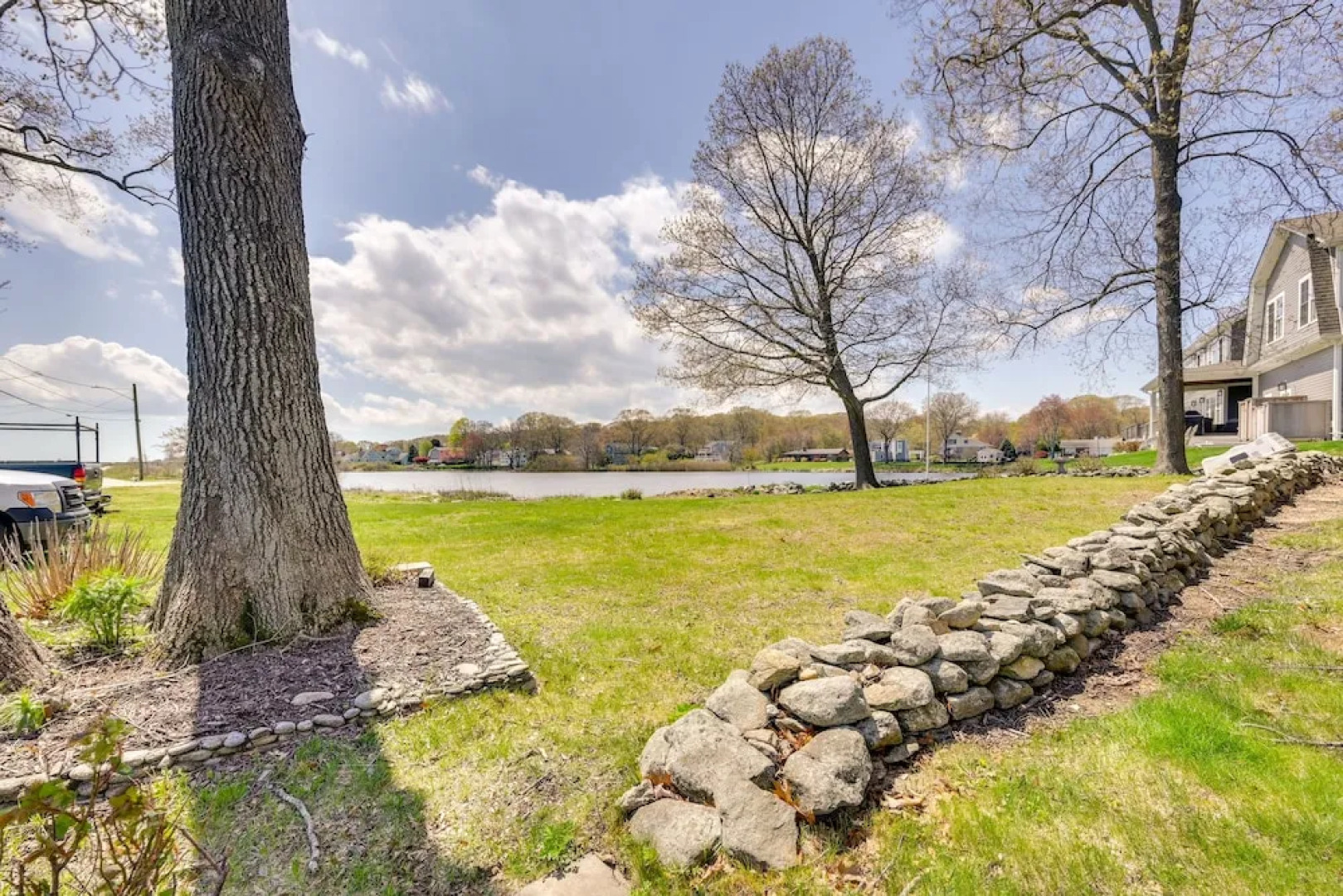 Charming Niantic Vacation Rental: Walk to Beach!