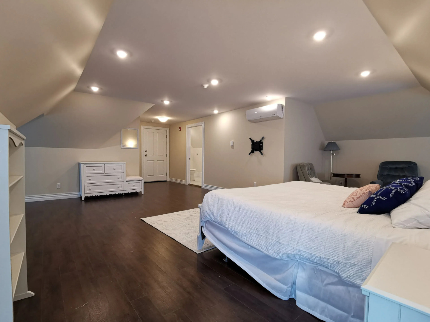 By The River Bed&breakfast