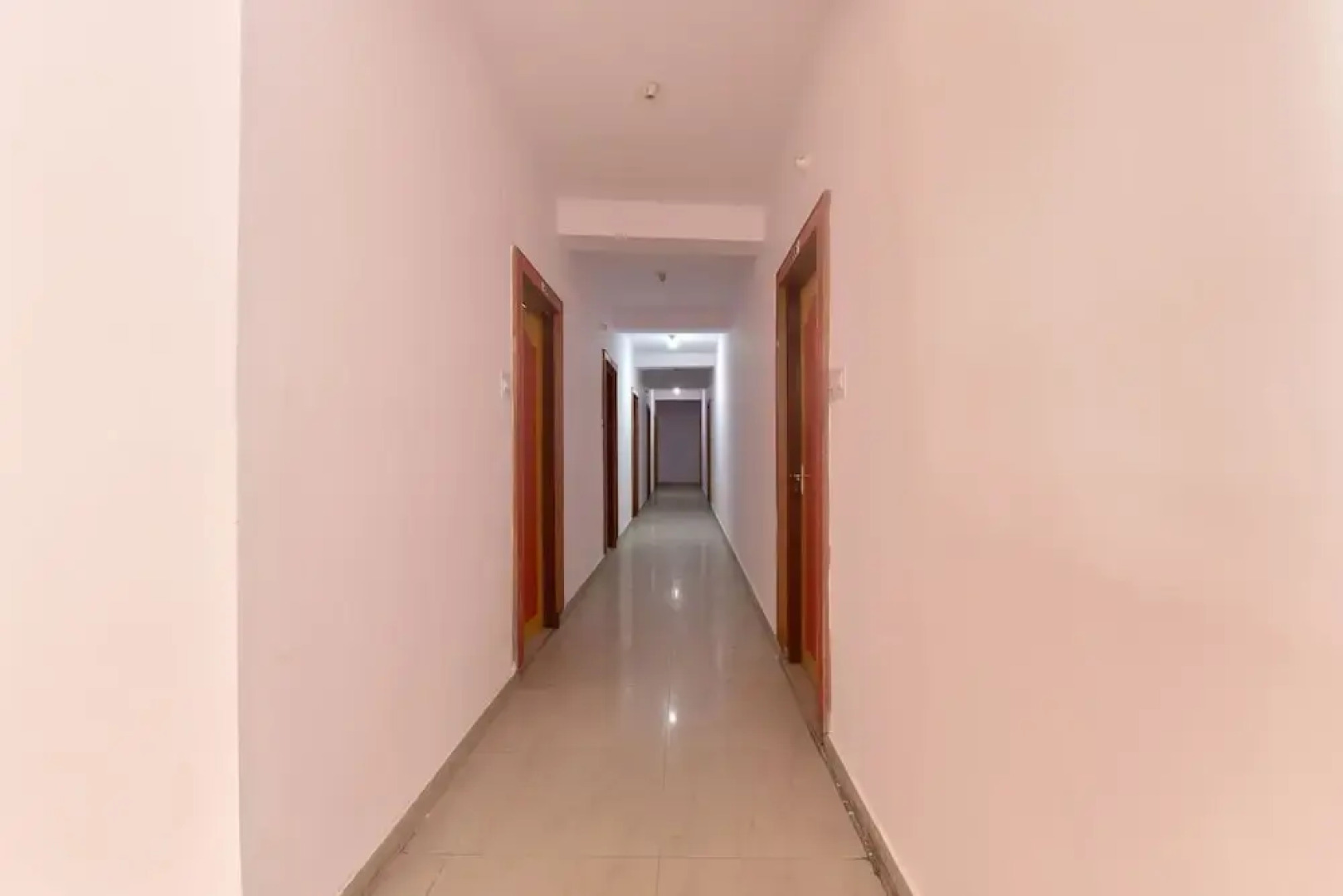 Hotel Silver Face by OYO Rooms