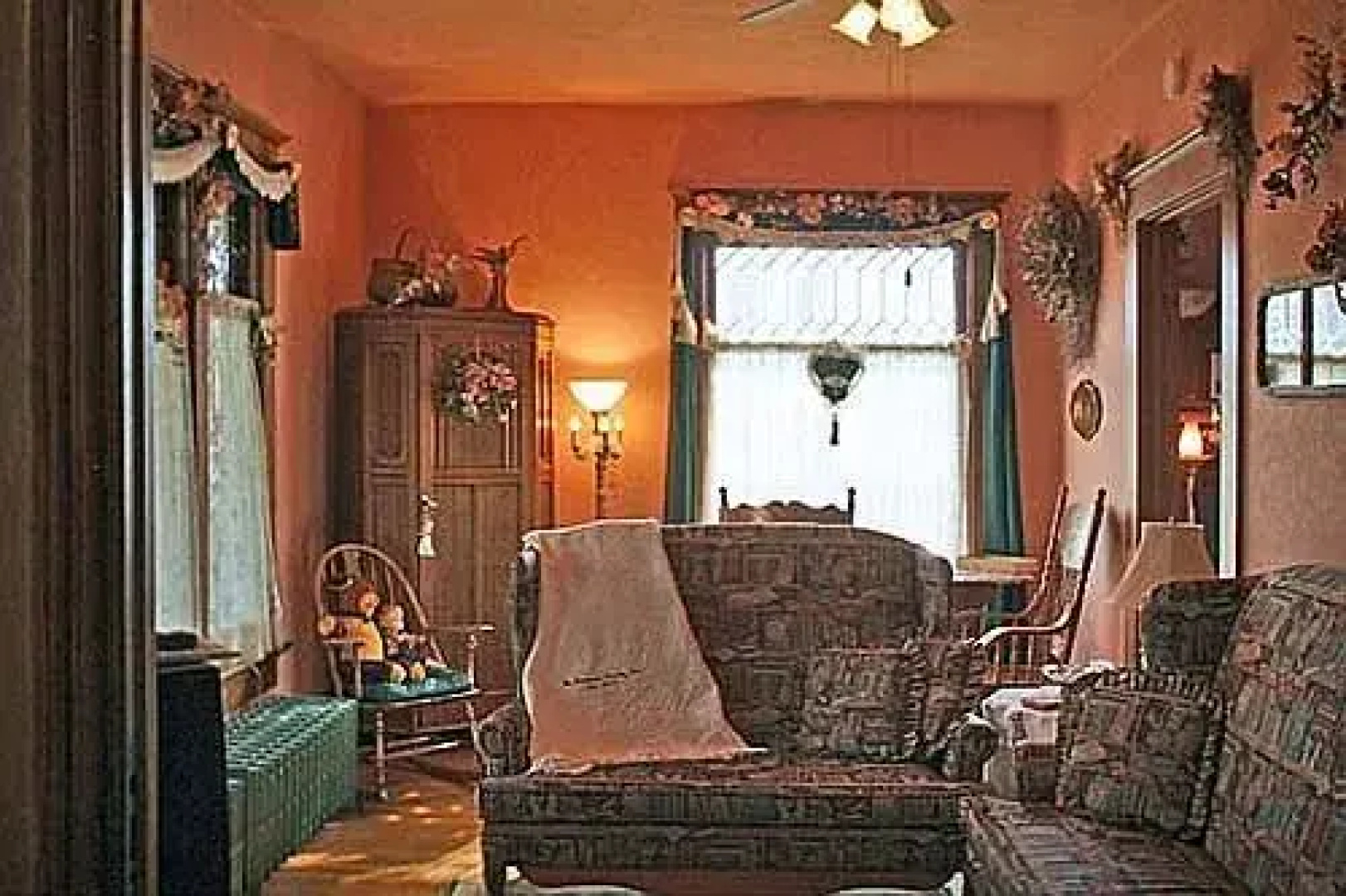 The Homespun Country Inn