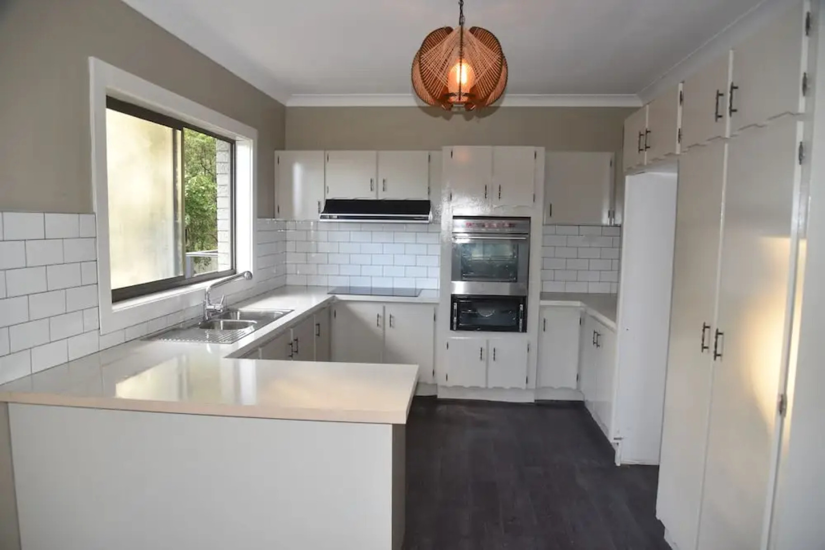 Warrawong holiday big home