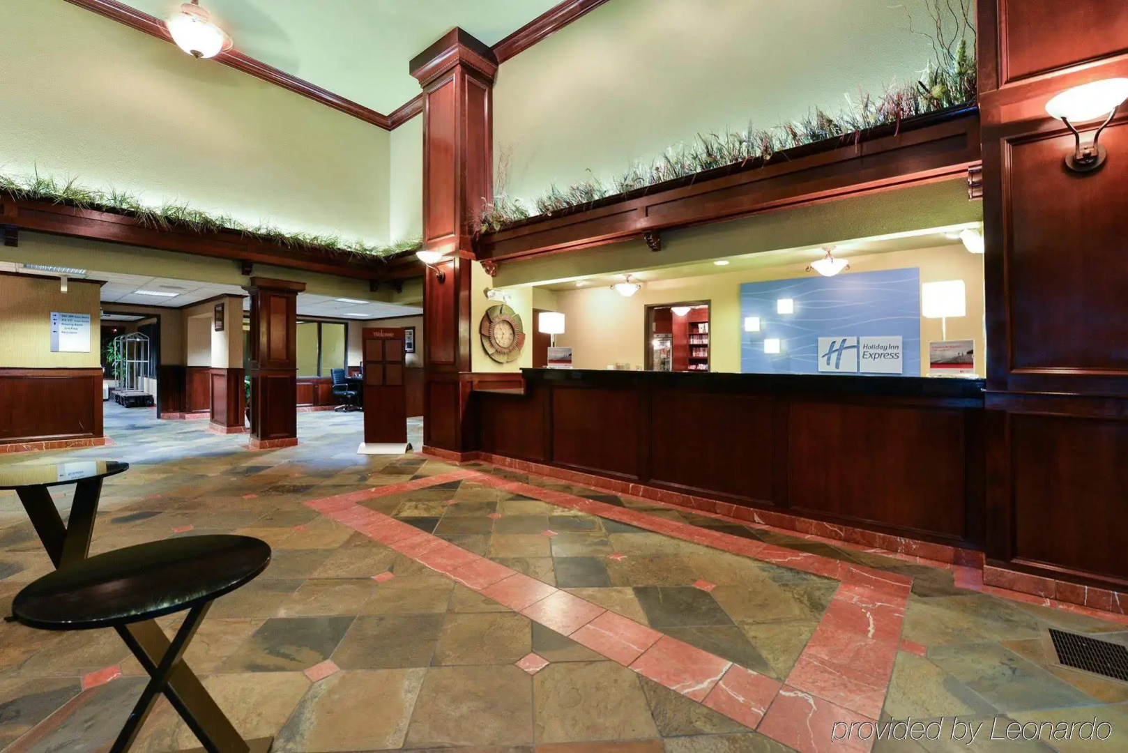 Holiday Inn Express Portland SE- Clackamas Area by IHG