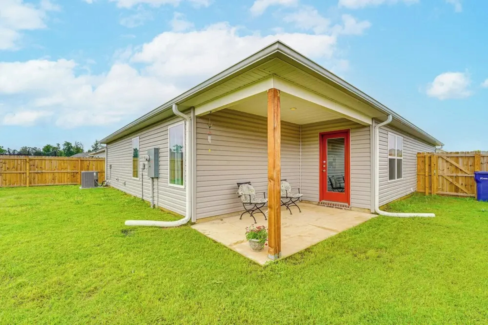 2 Mi to Dtwn: Siloam Springs Home w/ Fire Pit