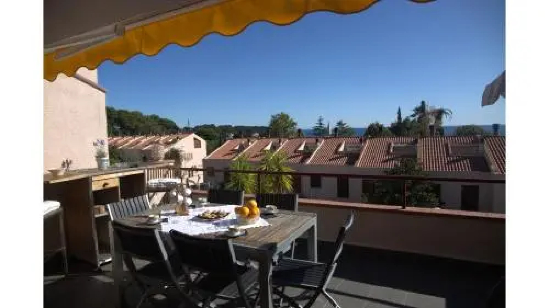 Margaret's Family House with pool and parquing