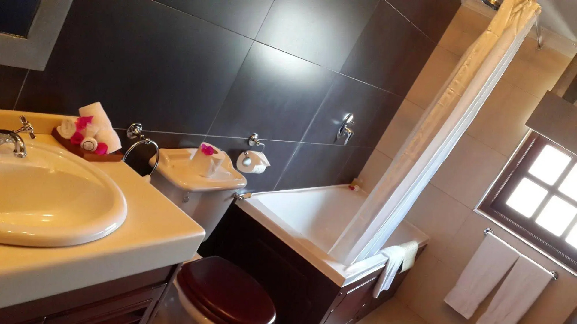 Planters Lodge & Spa