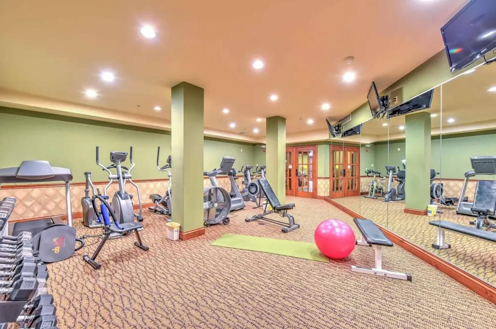 Ski-in/ Out Solitude Ski Village Condo w/ Hot Tub