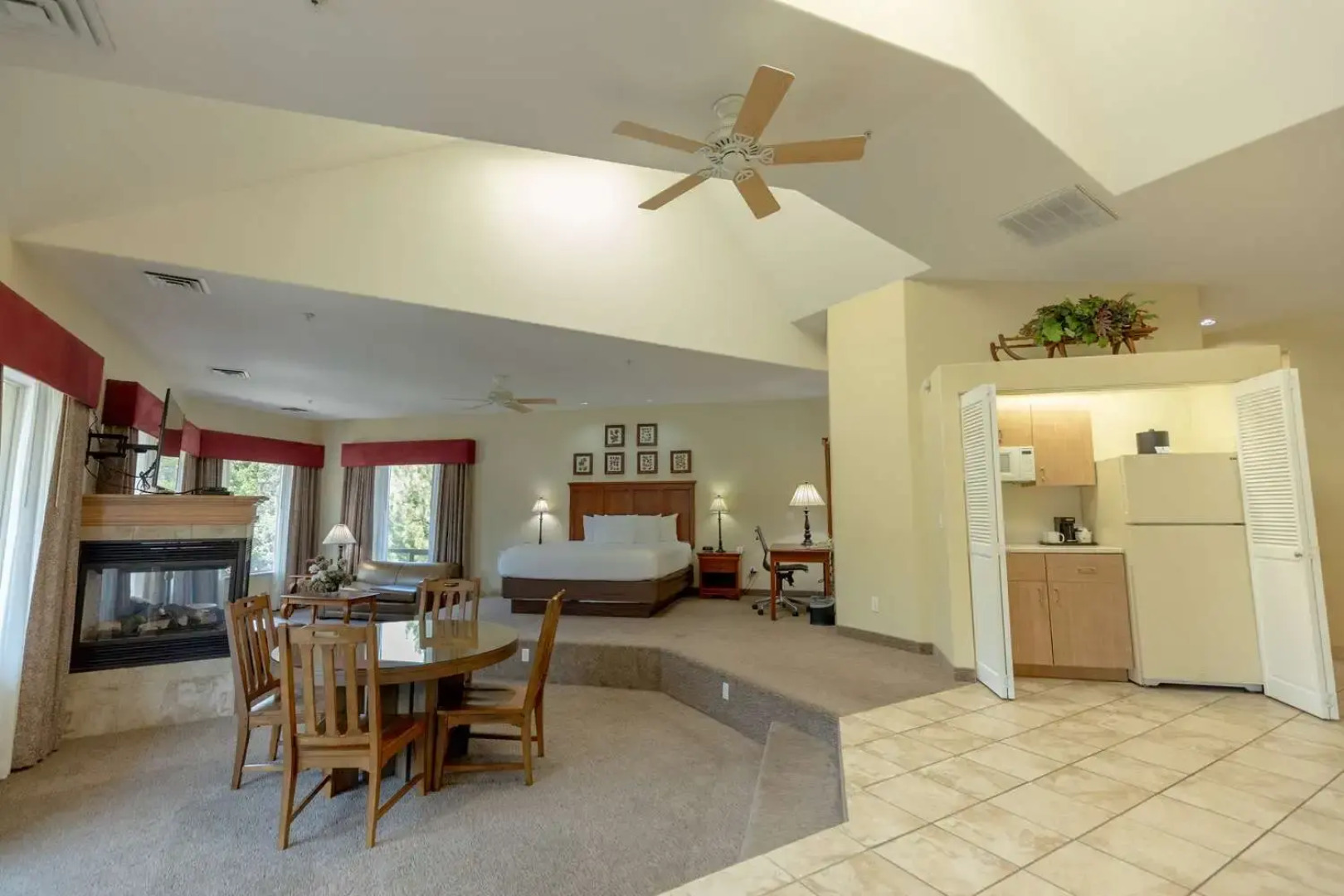 Best Western Lodge At River's Edge