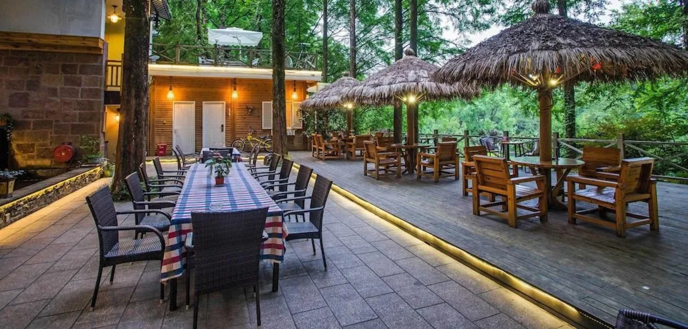 Wuyishan Old Street Sen Live British Inn