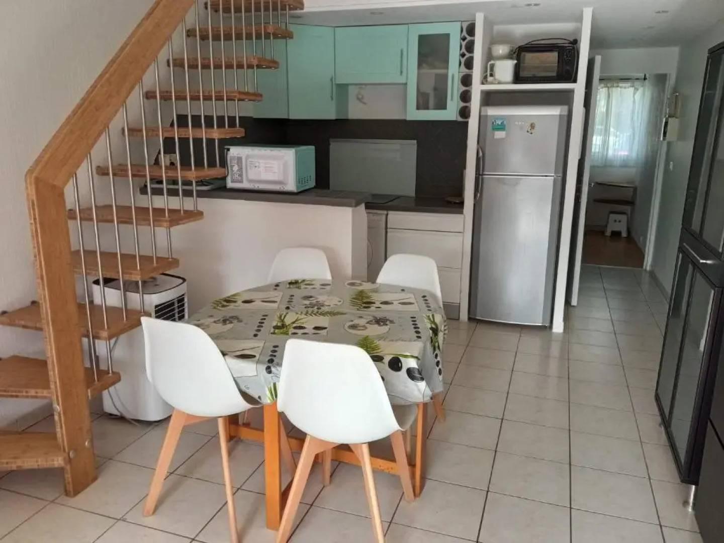 Aigues-Mortes - Agreable T.2 - (+ de 40m² )