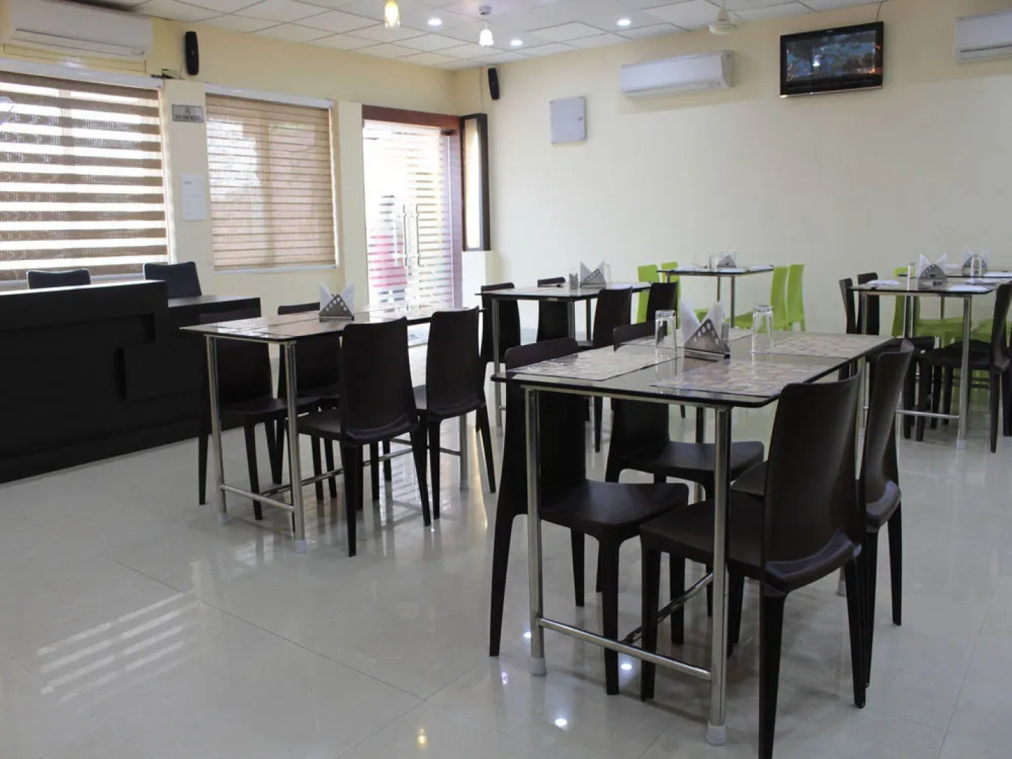 OYO 2279 Greenwood Galaxy