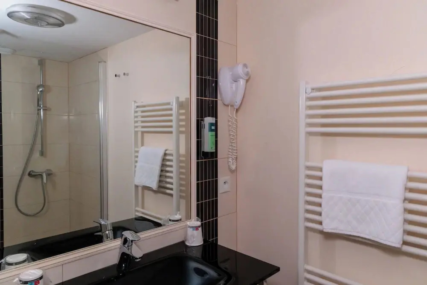 Logis Hôtel Auberge de la Xaintrie