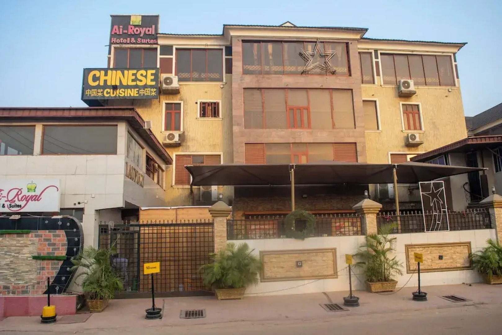 Ai-Royal Hotel & Suites