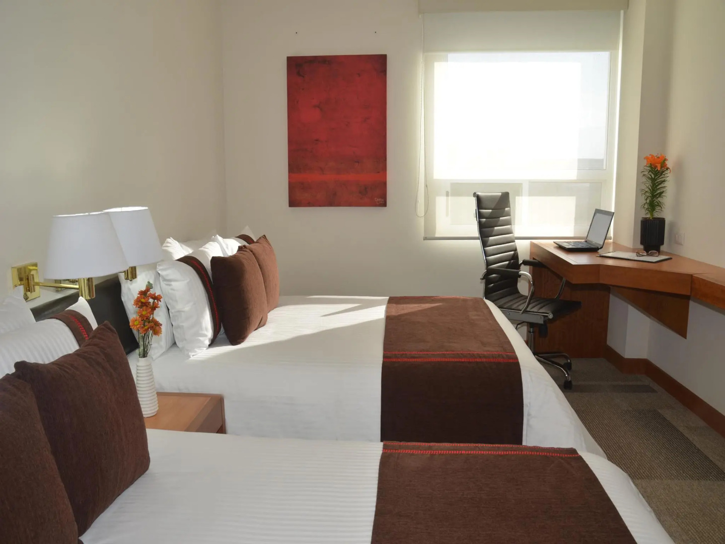 Mision Express Monterrey Aeropuerto La Fe