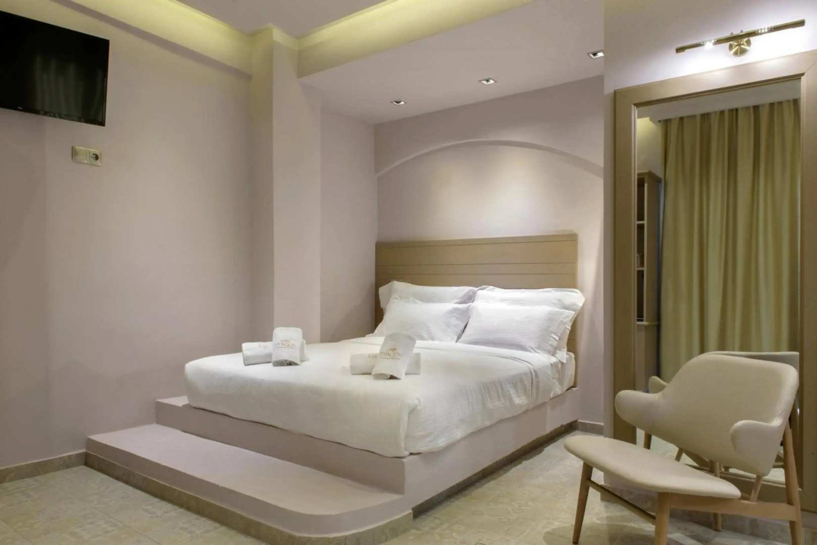 Hotel Pyrgos Boutique & Suites