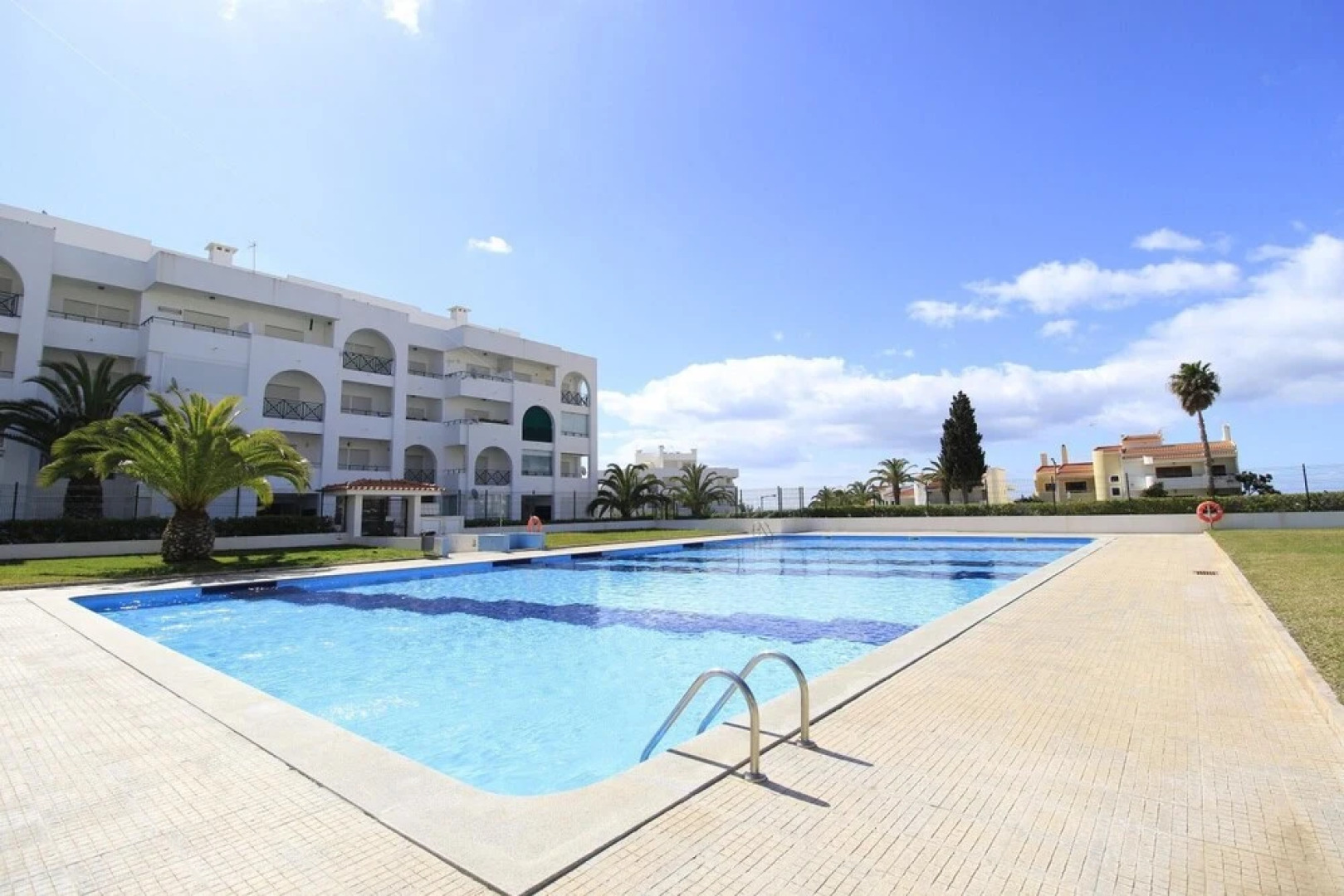 Disinfected Apartment - Armação de Pera with Pool by Homing