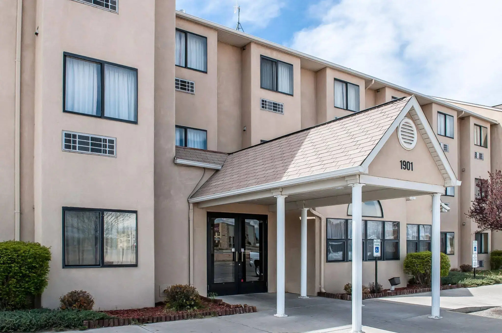 Baymont Inn by Wyndham Farmington