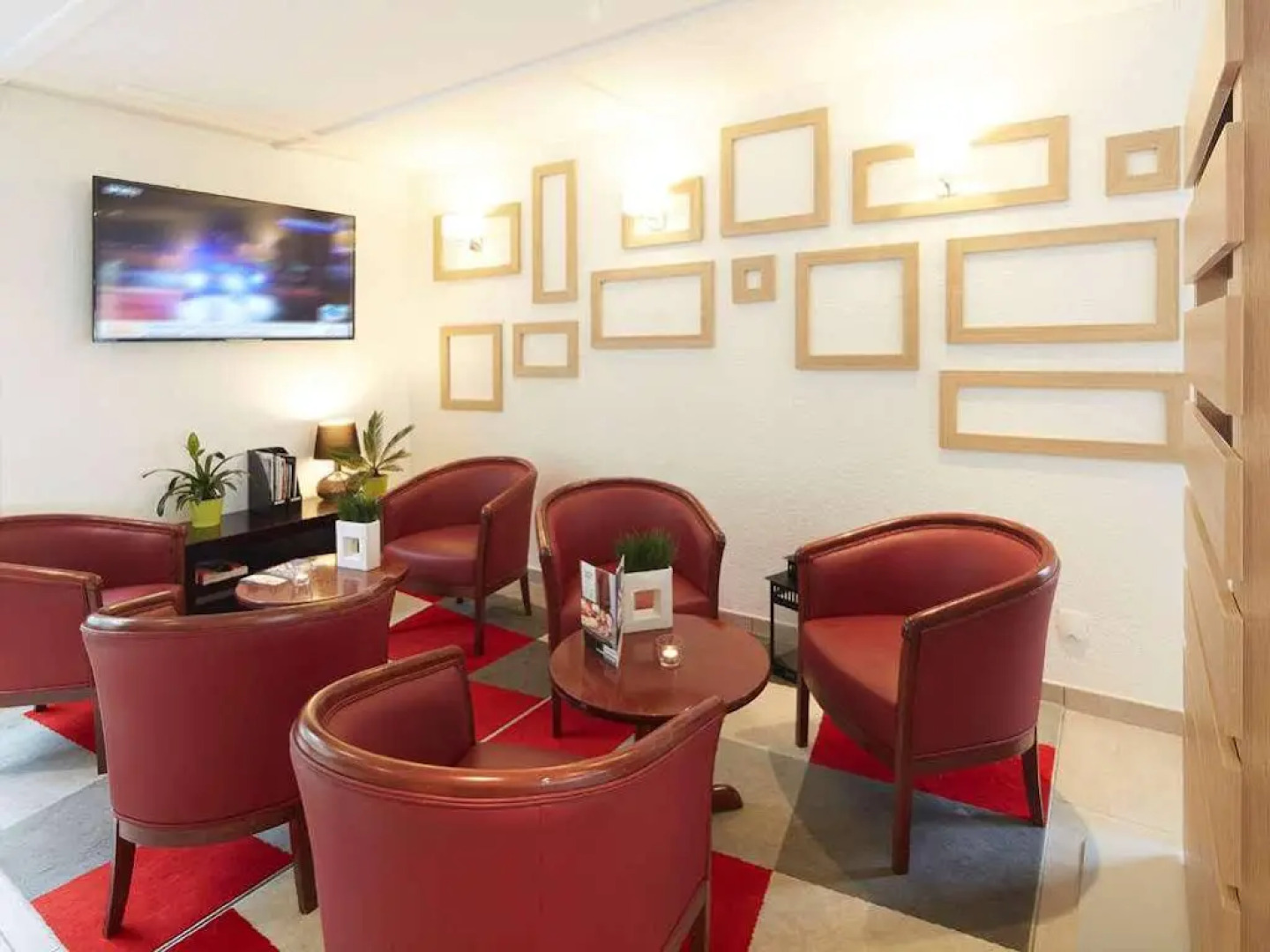 Hôtel Restaurant Campanile Paris Nord - Ecouen La Croix Verte