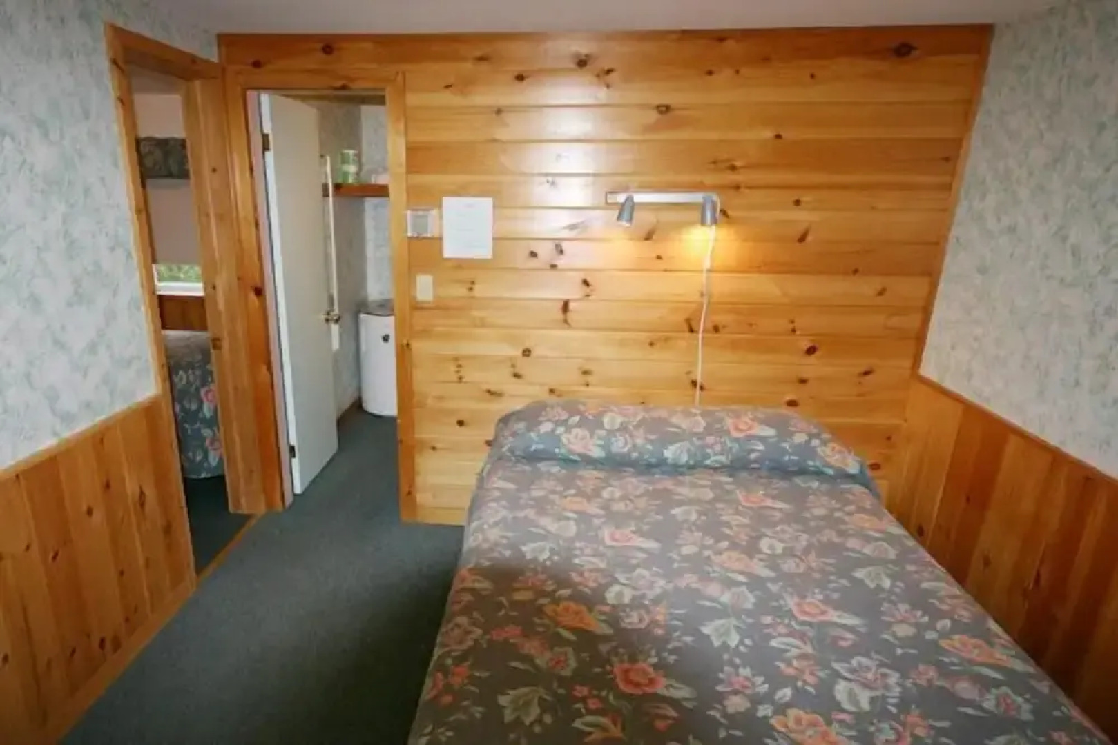 Spectacle Lake Lodge