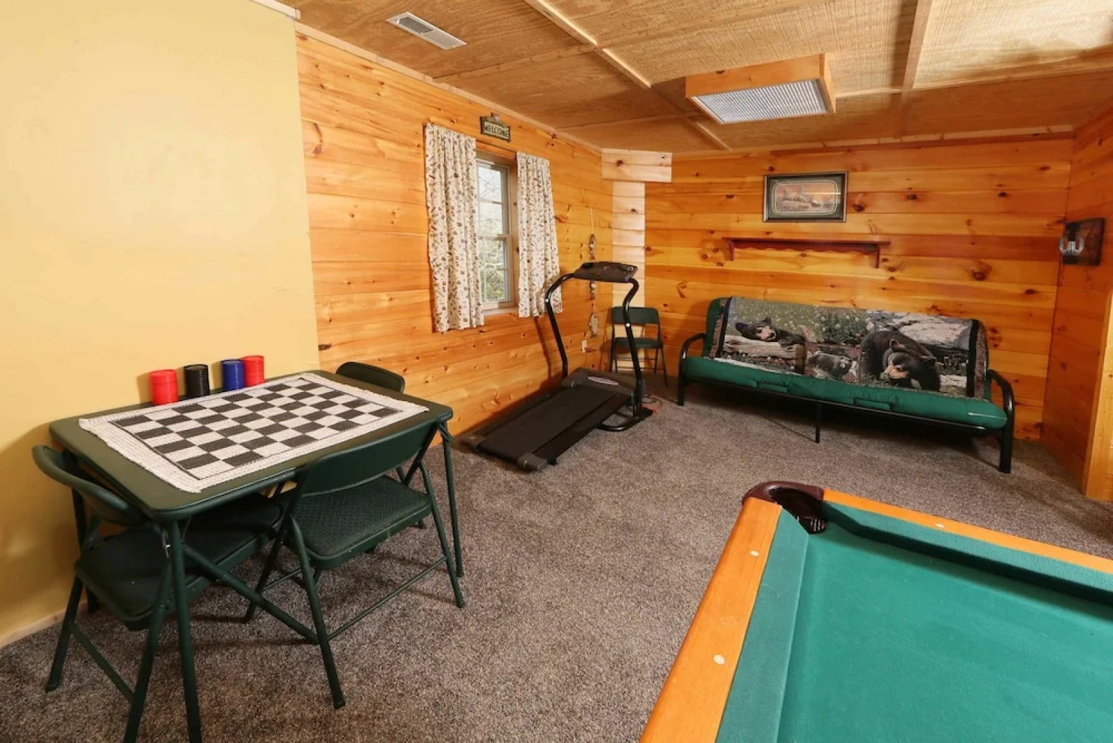 Fireside Memories 2 Br cabin by RedAwning