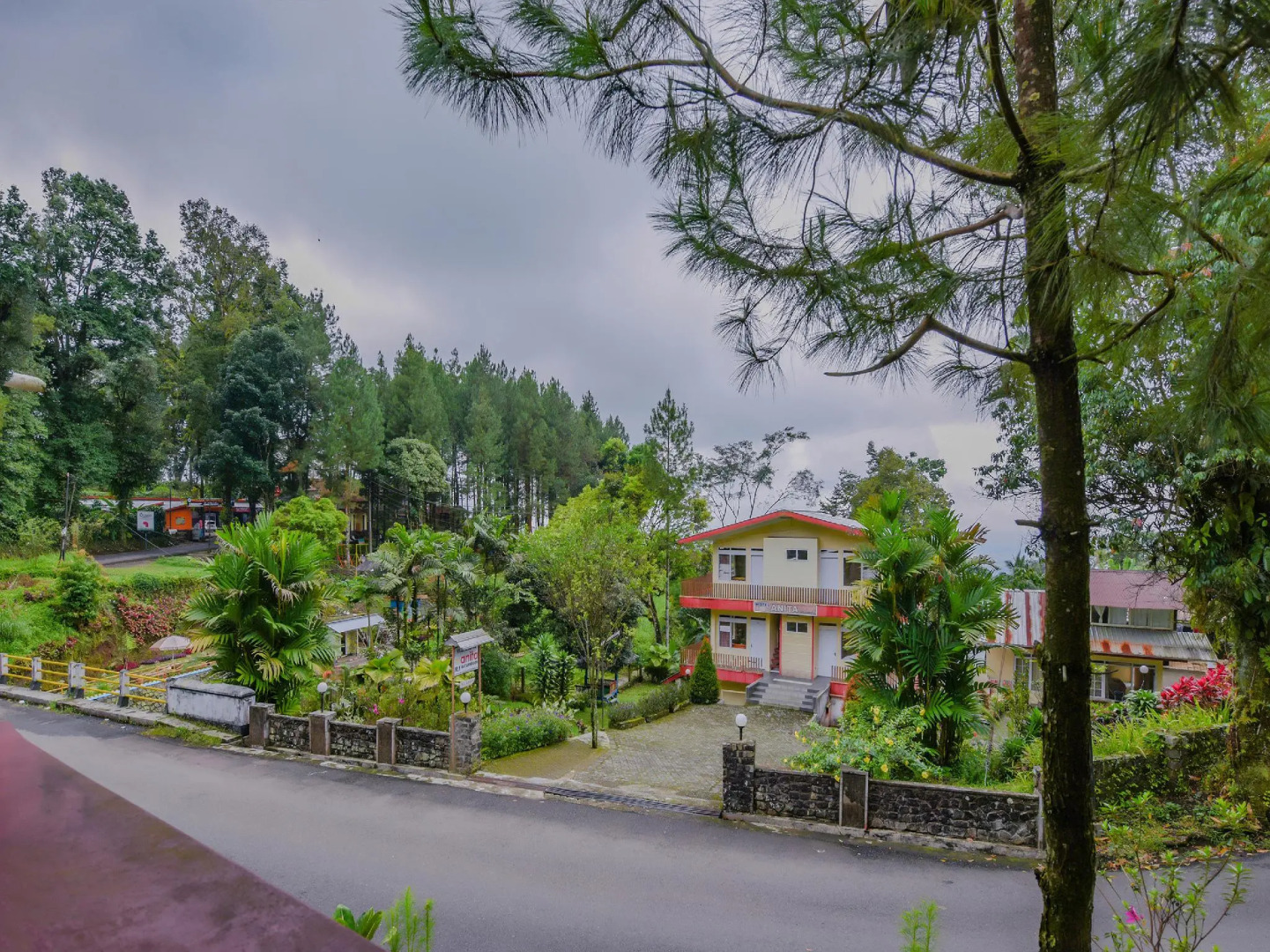 OYO 90258 Hotel New Aprilla