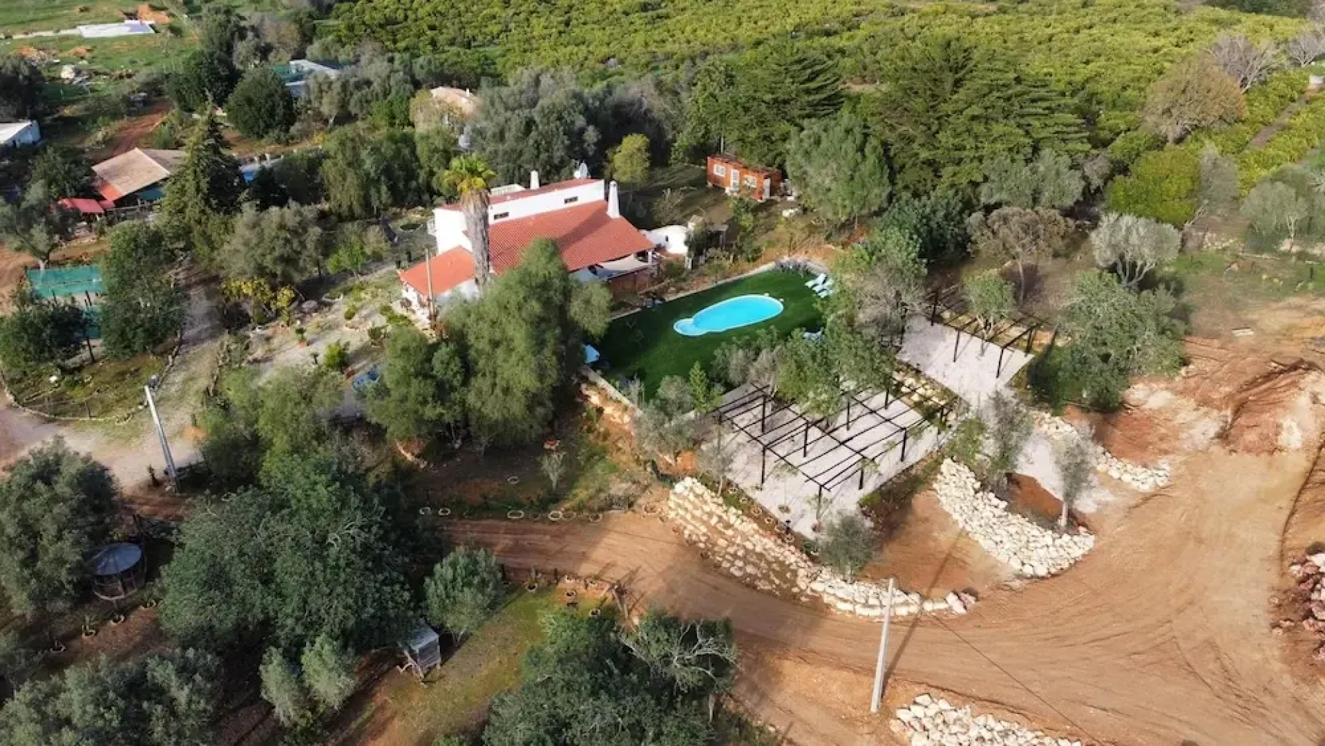 Porches Private Pool Villa 17 Guests